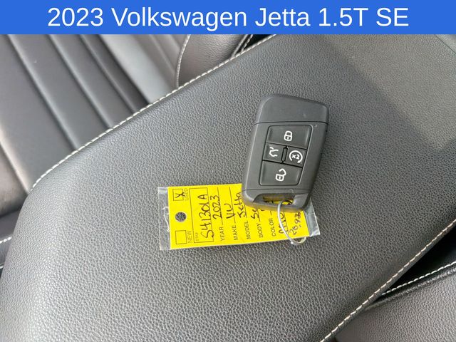 Thumbnail: 2023 Volkswagen Jetta - 16