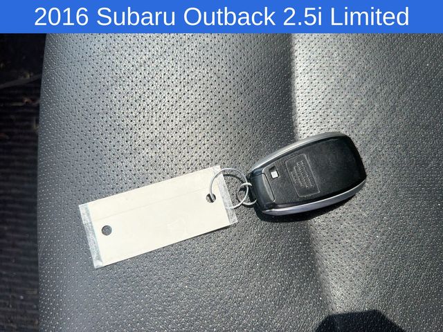 Thumbnail: 2016 Subaru Outback - 10