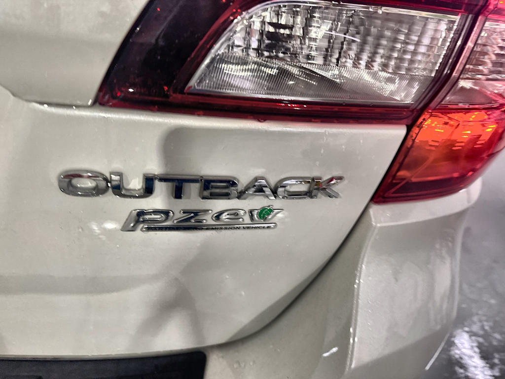 2017 Subaru Outback Limited 7