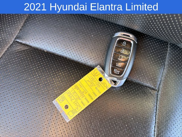 Thumbnail: 2021 Hyundai Elantra - 12