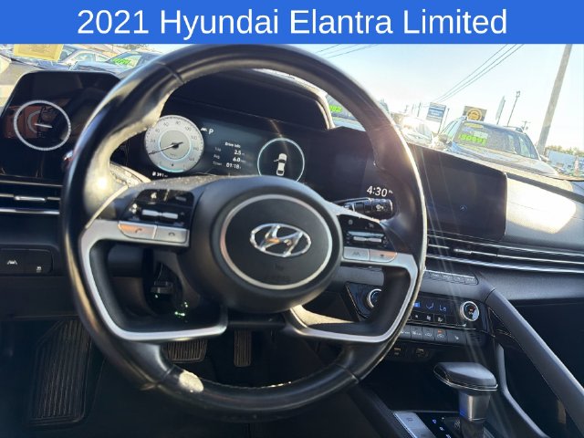 Thumbnail: 2021 Hyundai Elantra - 8