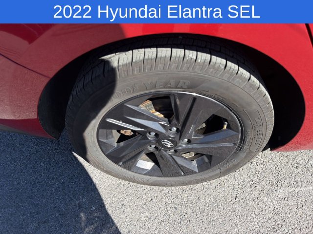 Thumbnail: 2022 Hyundai Elantra - 6