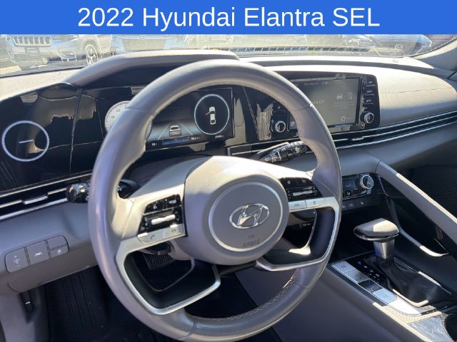 Thumbnail: 2022 Hyundai Elantra - 8