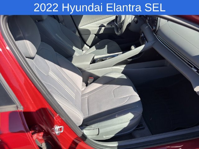 Thumbnail: 2022 Hyundai Elantra - 10
