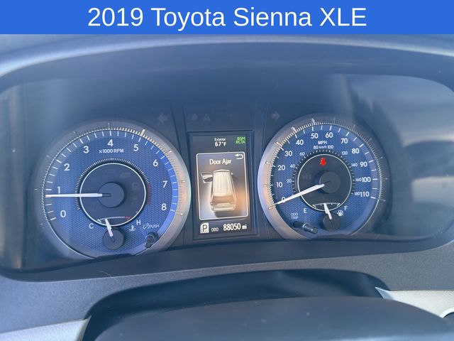 Thumbnail: 2019 Toyota Sienna - 13