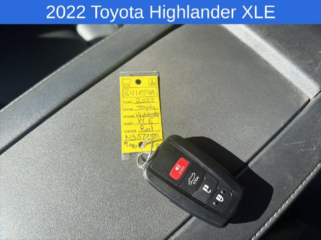 Thumbnail: 2022 Toyota Highlander - 10