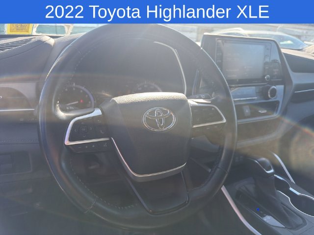 Thumbnail: 2022 Toyota Highlander - 2
