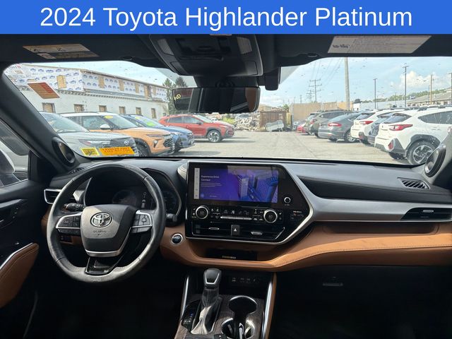 Thumbnail: 2024 Toyota Highlander - 2