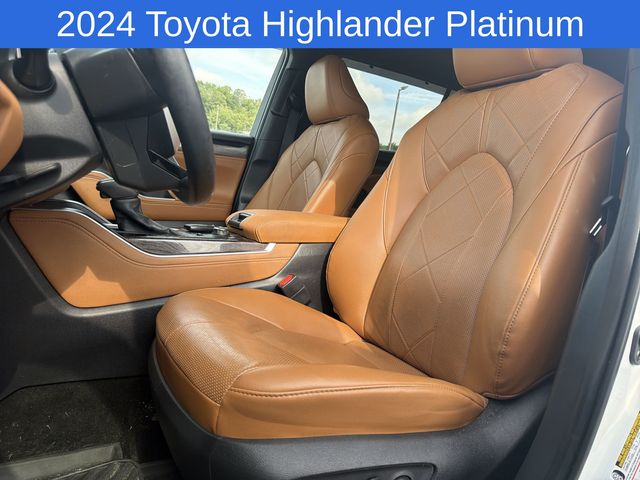 Thumbnail: 2024 Toyota Highlander - 8