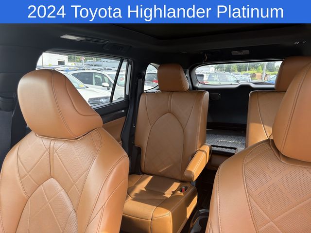 Thumbnail: 2024 Toyota Highlander - 7
