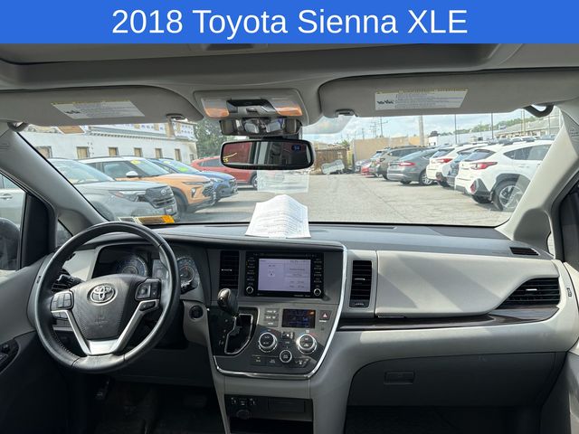 Thumbnail: 2018 Toyota Sienna - 2