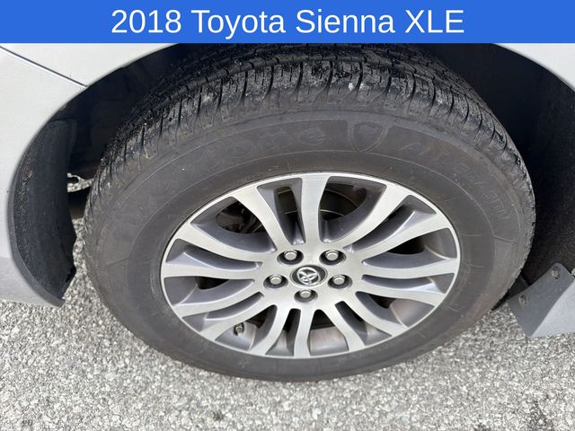 Thumbnail: 2018 Toyota Sienna - 8