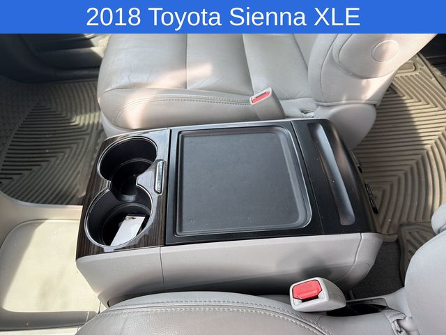 Thumbnail: 2018 Toyota Sienna - 21