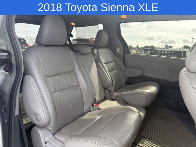 Thumbnail: 2018 Toyota Sienna - 20