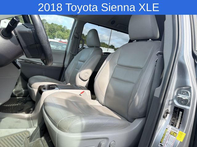 Thumbnail: 2018 Toyota Sienna - 11