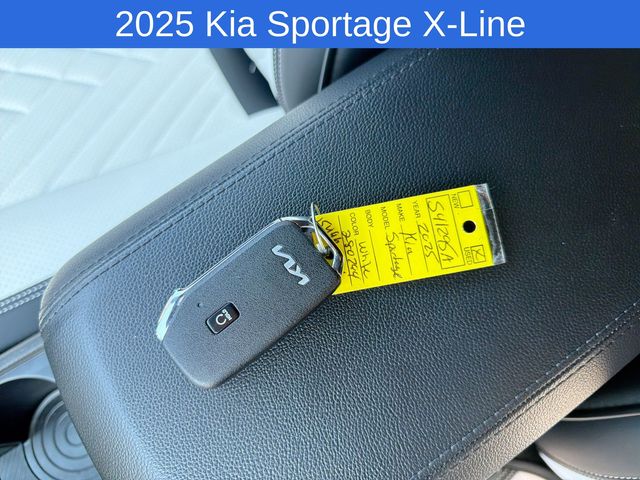 Thumbnail: 2025 Kia Sportage - 15