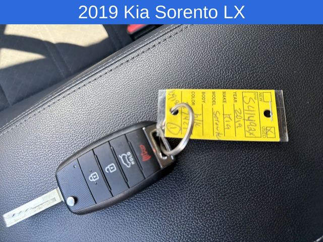 Thumbnail: 2019 Kia Sorento - 15