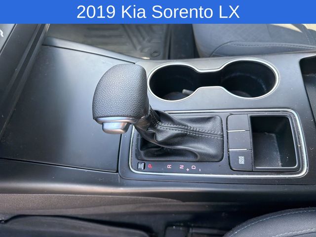 Thumbnail: 2019 Kia Sorento - 12