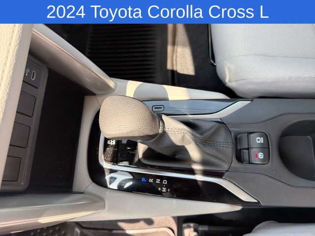 Thumbnail: 2024 Toyota Corolla Cross - 15