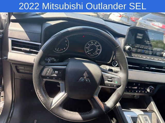 Thumbnail: 2022 Mitsubishi Outlander - 10