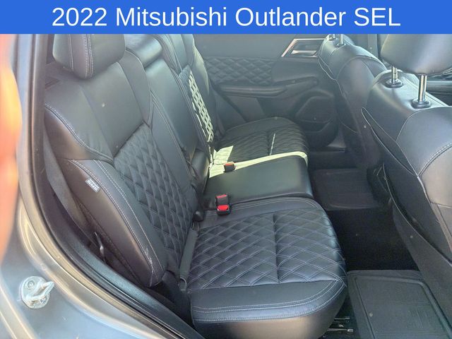 Thumbnail: 2022 Mitsubishi Outlander - 24
