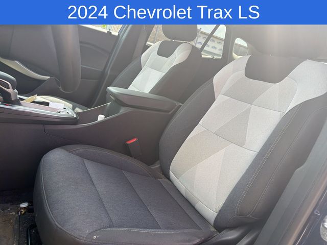 Thumbnail: 2024 Chevrolet Trax - 9