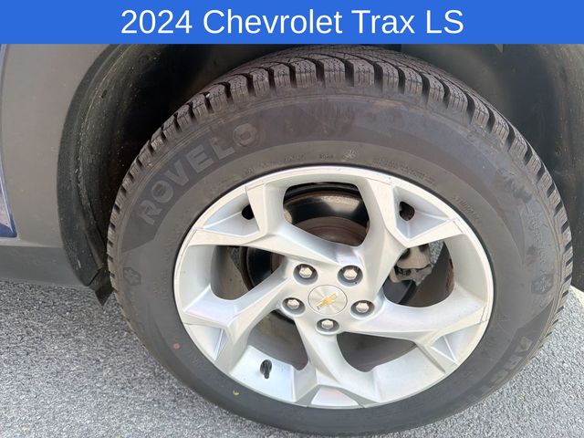 Thumbnail: 2024 Chevrolet Trax - 15