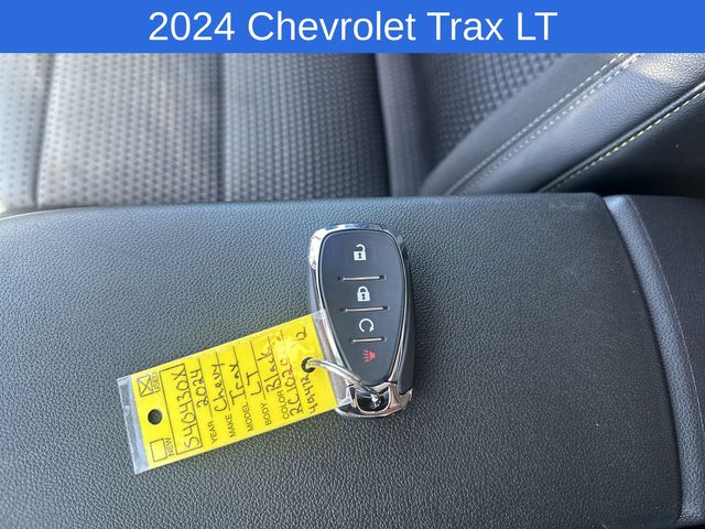 Thumbnail: 2024 Chevrolet Trax - 16