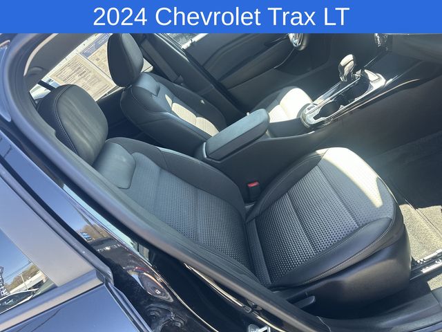 Thumbnail: 2024 Chevrolet Trax - 10