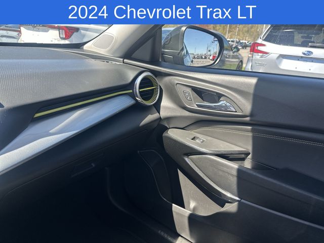 Thumbnail: 2024 Chevrolet Trax - 26