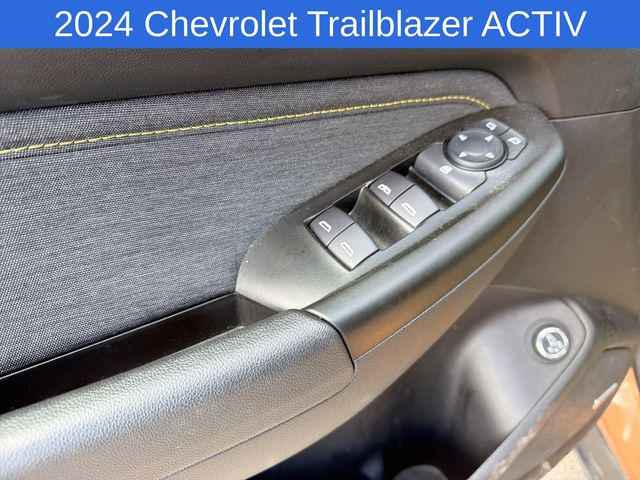 Thumbnail: 2024 Chevrolet TrailBlazer - 20