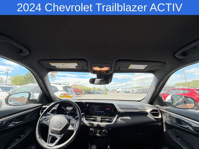 Thumbnail: 2024 Chevrolet TrailBlazer - 2