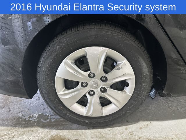 Thumbnail: 2016 Hyundai Elantra - 7