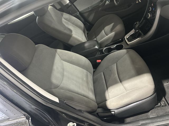 Thumbnail: 2016 Hyundai Elantra - 27