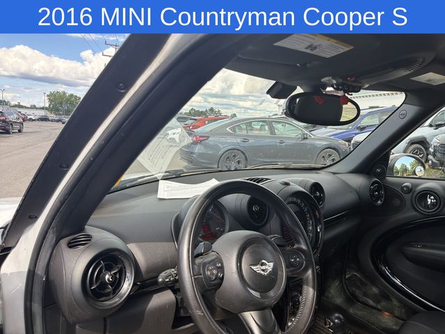 Thumbnail: 2016 MINI Cooper Countryman - 12