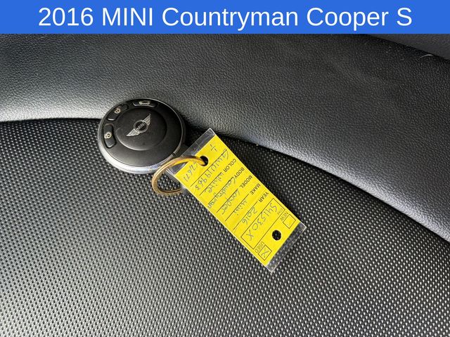 Thumbnail: 2016 MINI Cooper Countryman - 17