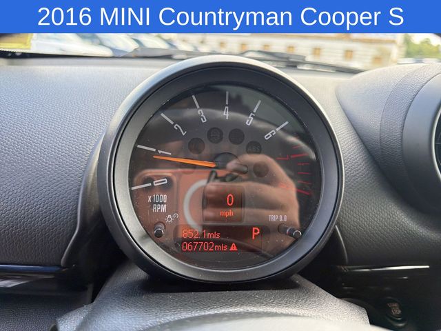 Thumbnail: 2016 MINI Cooper Countryman - 21