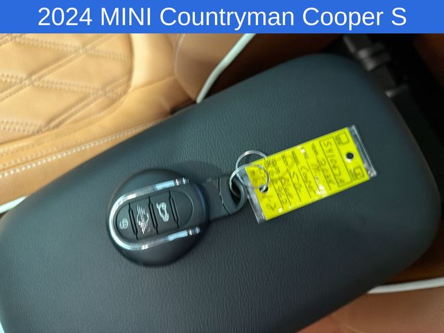 Thumbnail: 2024 MINI Cooper Countryman - 16