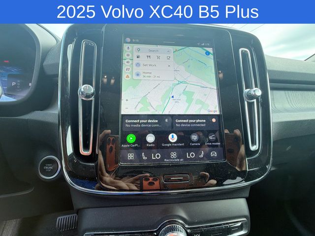 Thumbnail: 2025 Volvo XC40 - 13