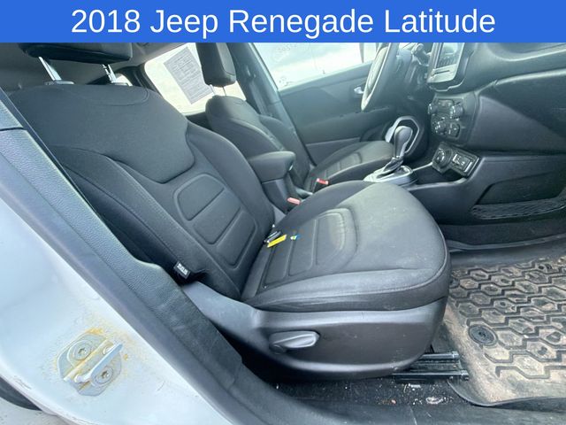Thumbnail: 2018 Jeep Renegade - 9