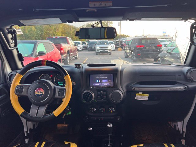 Thumbnail: 2016 Jeep Wrangler - 10