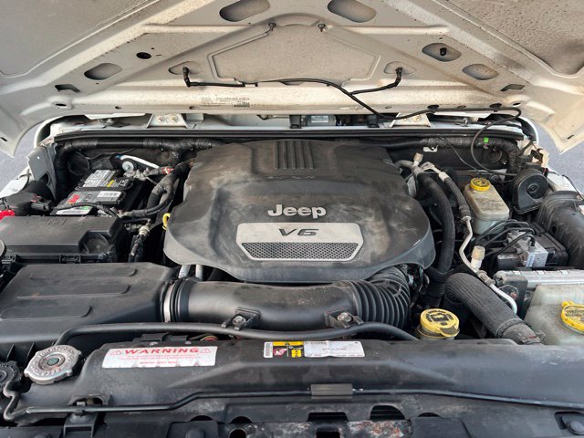 Thumbnail: 2016 Jeep Wrangler - 9