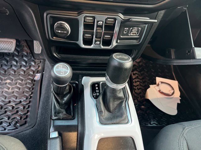 Thumbnail: 2021 Jeep Wrangler - 15