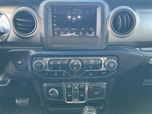 Thumbnail: 2020 Jeep Wrangler - 15