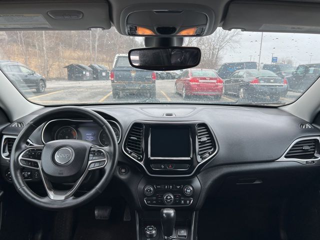 Thumbnail: 2019 Jeep Cherokee - 10