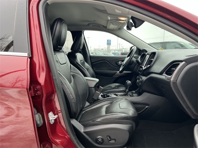 Thumbnail: 2019 Jeep Cherokee - 12