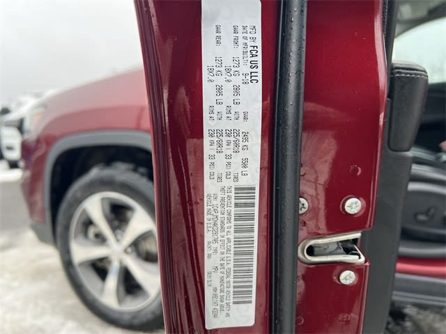 Thumbnail: 2019 Jeep Cherokee - 20