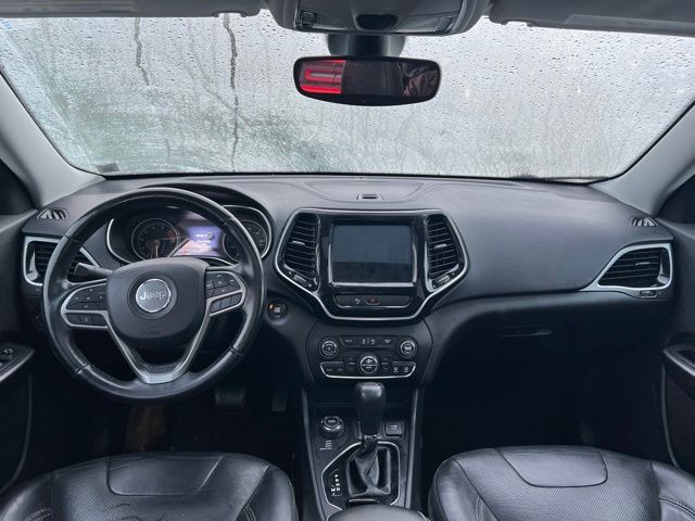 Thumbnail: 2019 Jeep Cherokee - 8