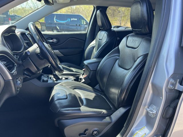 Thumbnail: 2019 Jeep Cherokee - 11