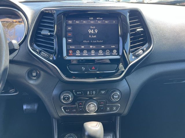 Thumbnail: 2019 Jeep Cherokee - 15
